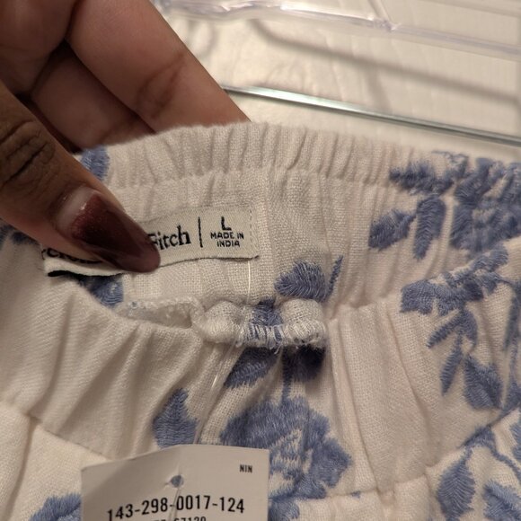 Abercrombie and Fitch Matching Linen Set - Picture 12 of 14